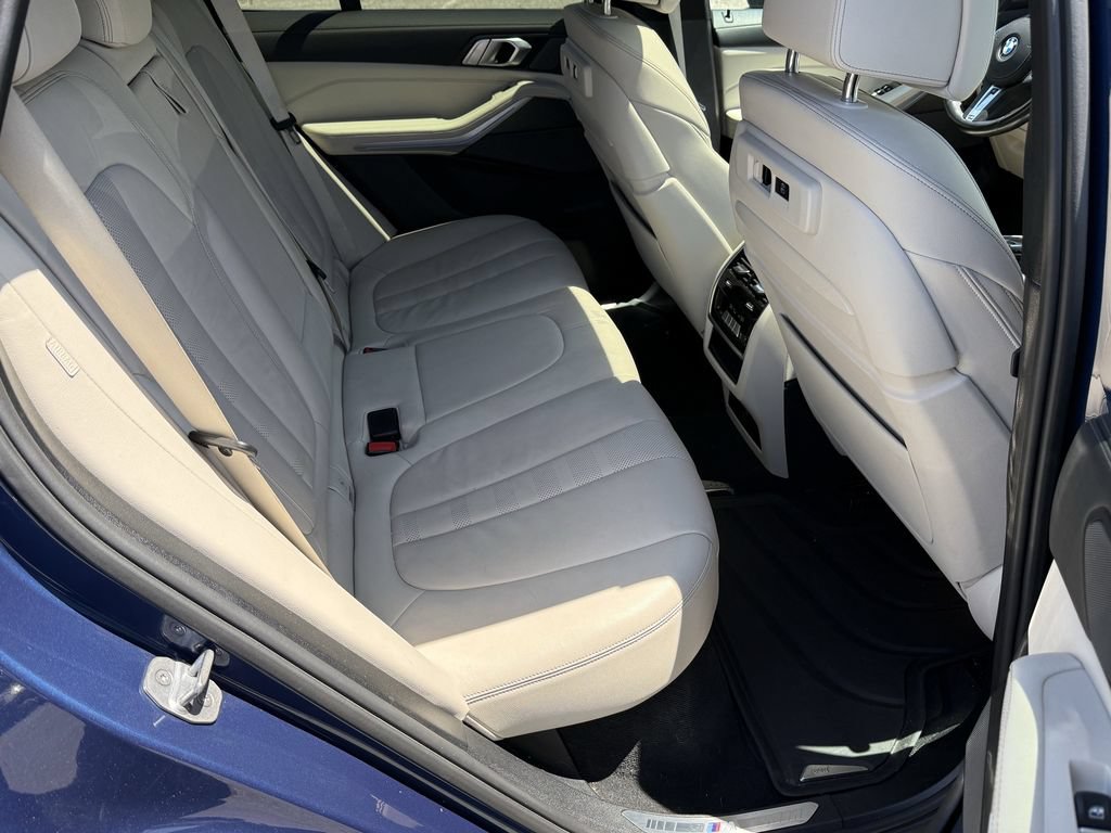 Used 2020 BMW X5 xDrive40i w/ M Sport Package AWD/4WD image 14
