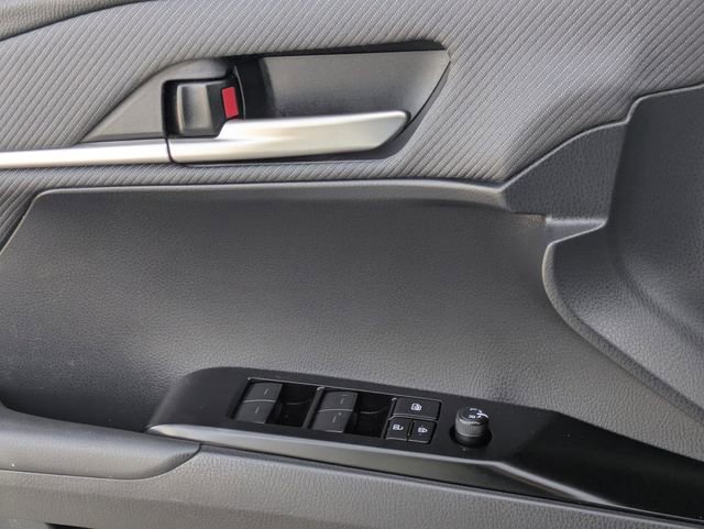 Used 2025 Toyota Camry SE image 24