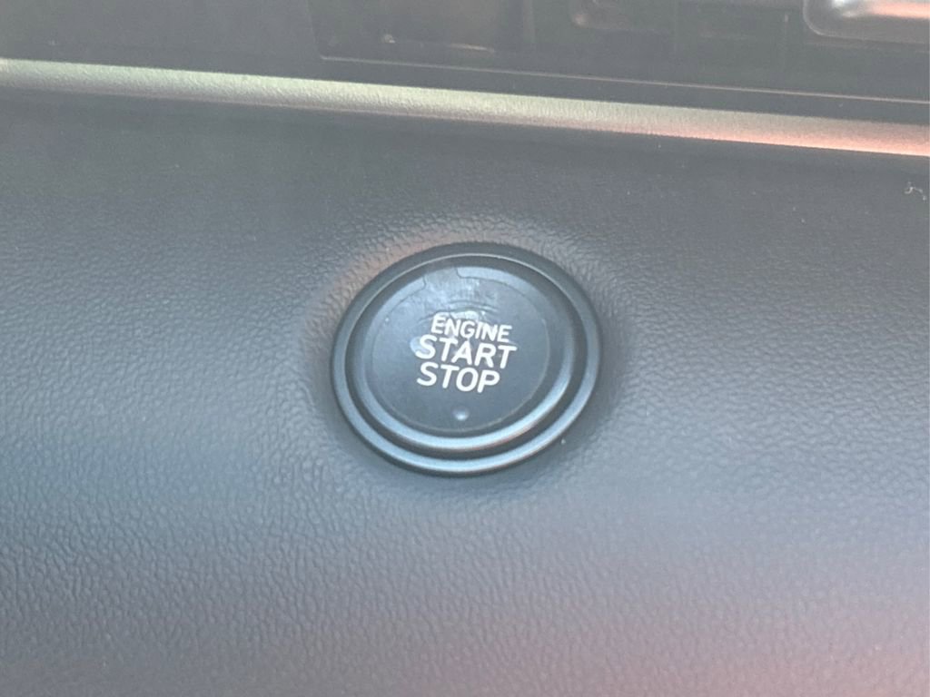 Certified 2025 Hyundai Elantra Sport image 27