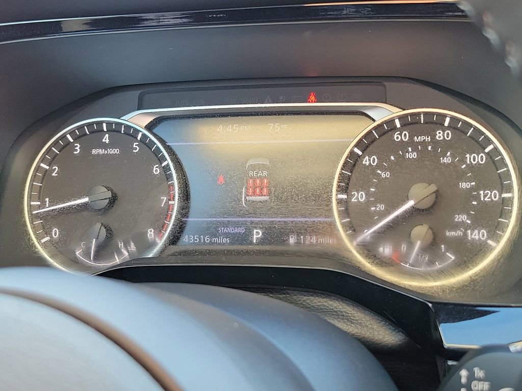 Used 2025 Nissan Pathfinder SV image 26