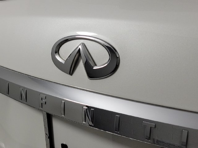 Used 2023 INFINITI QX80 Sensory w/ Cargo Package RWD image 4