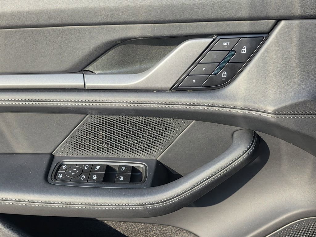 Certified 2025 Porsche Taycan image 33