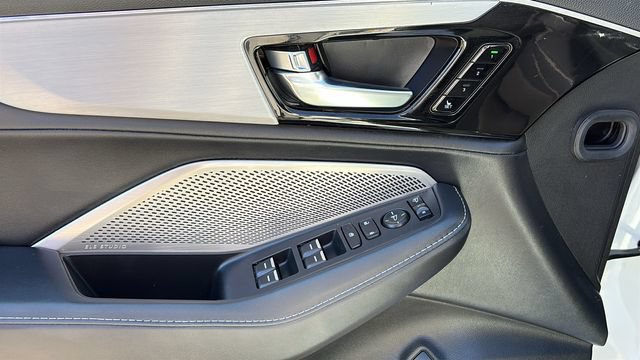 Certified 2023 Acura MDX SH-AWD w/ Technology Package image 10