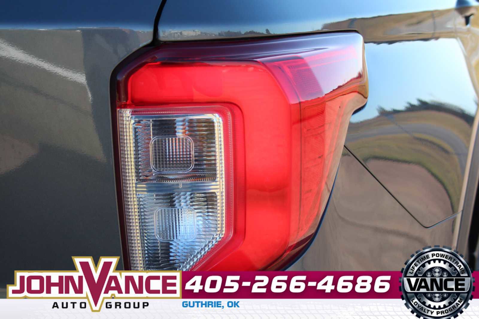 Used 2021 Ford Explorer Limited w/ Equipment Group 301A image 10