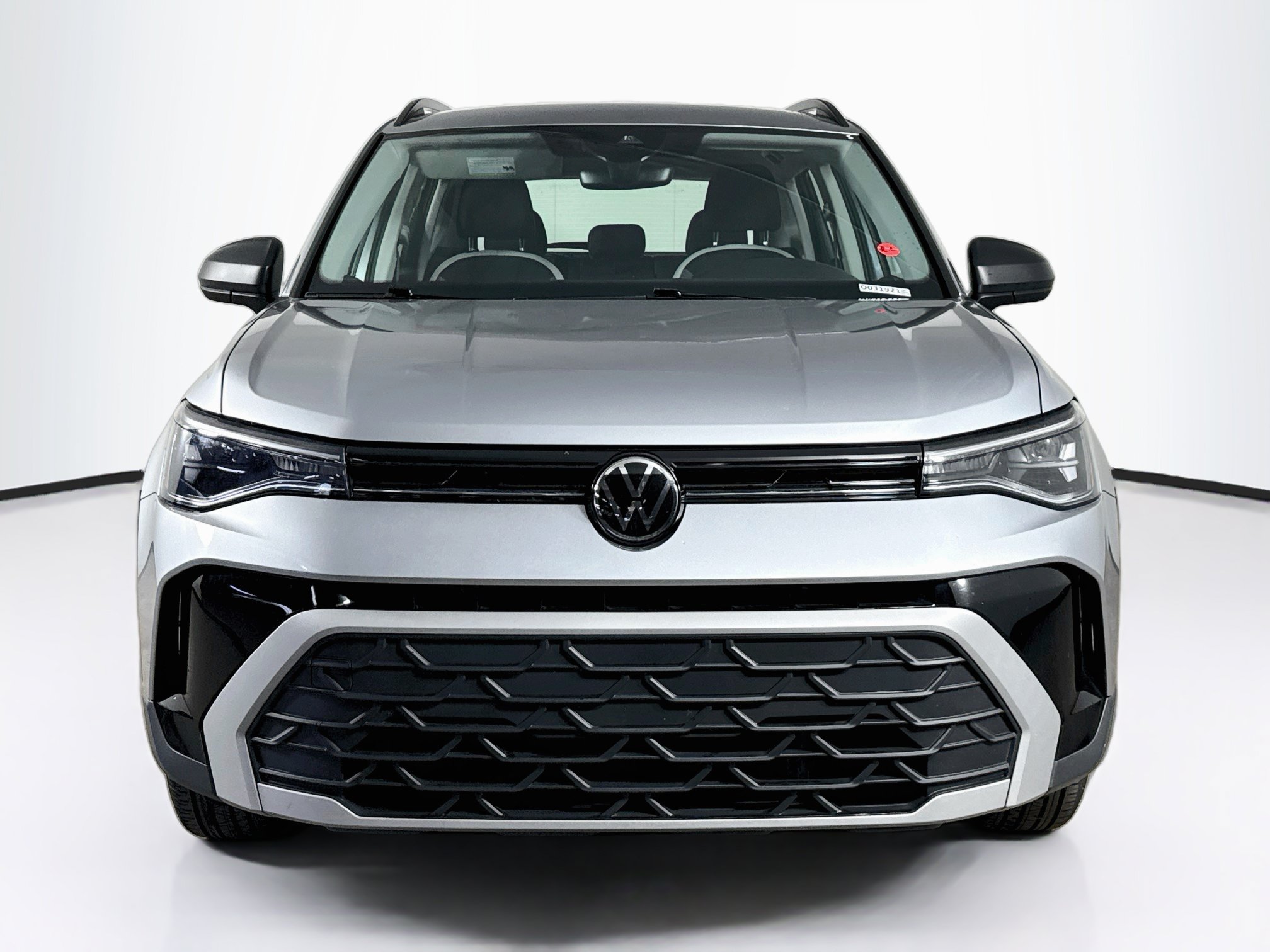 Used 2025 Volkswagen Taos S FWD image 3