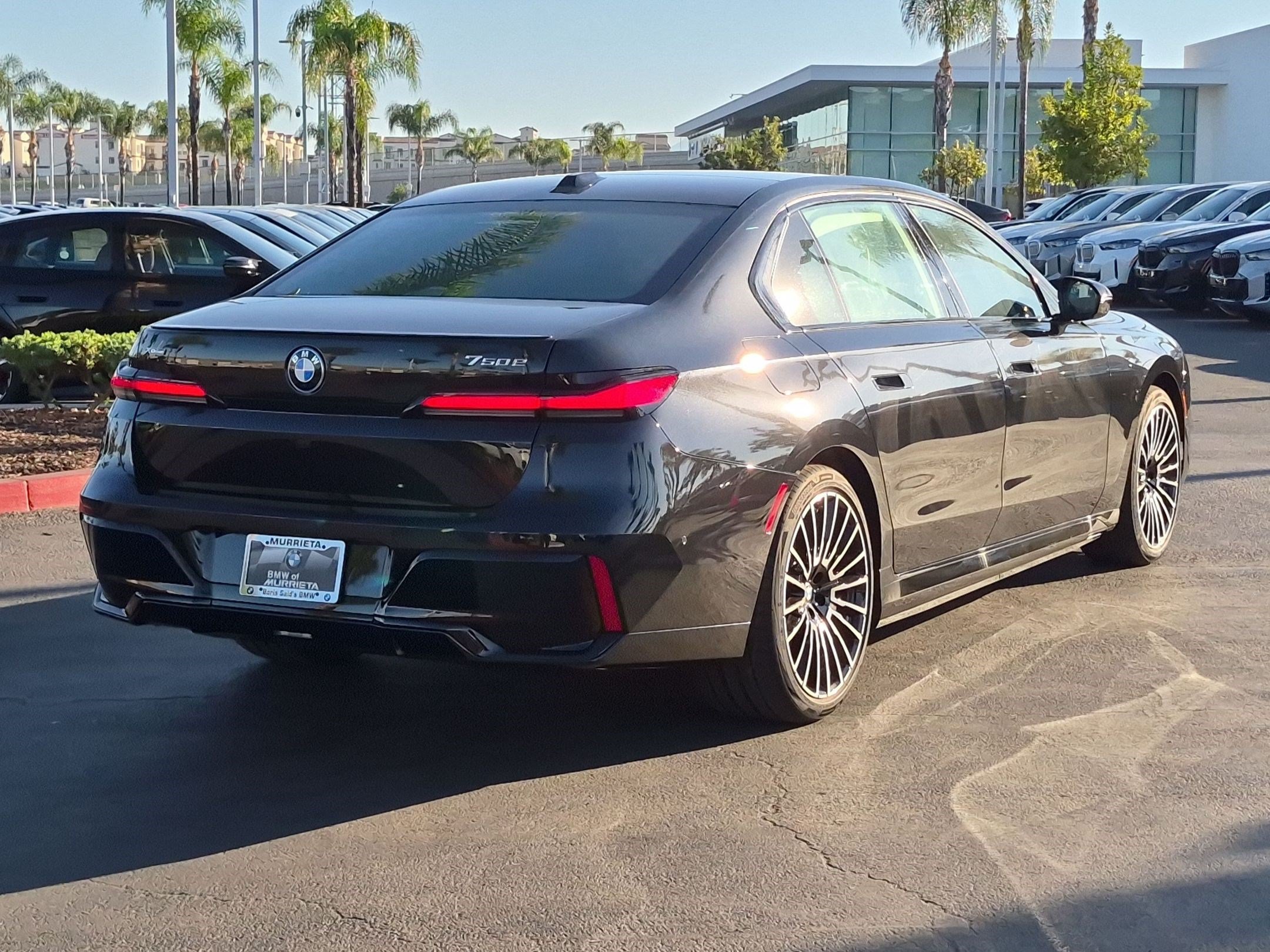 New 2026 BMW 750e xDrive w/ Premium Package AWD/4WD image 10