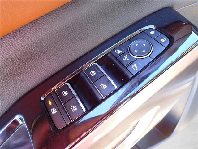 Used 2022 Nissan Pathfinder Platinum image 18