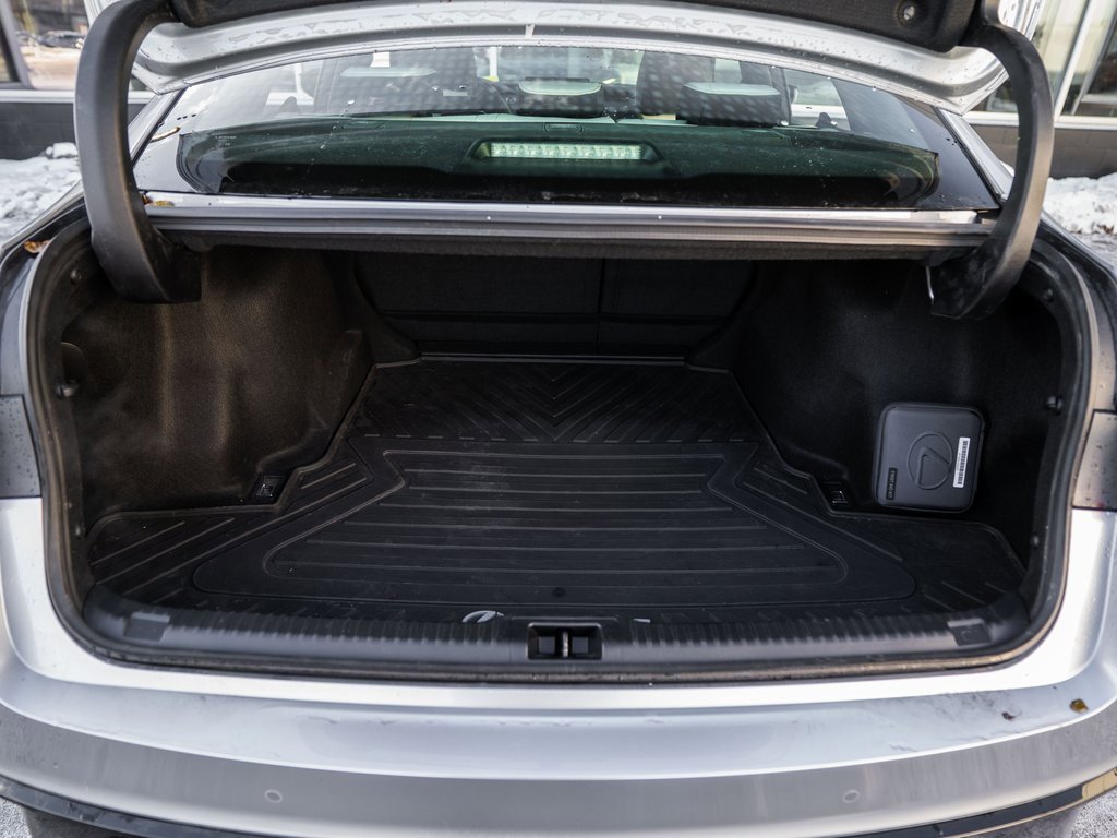 Used 2024 Lexus IS 350 F Sport w/ Navigation Package image 31