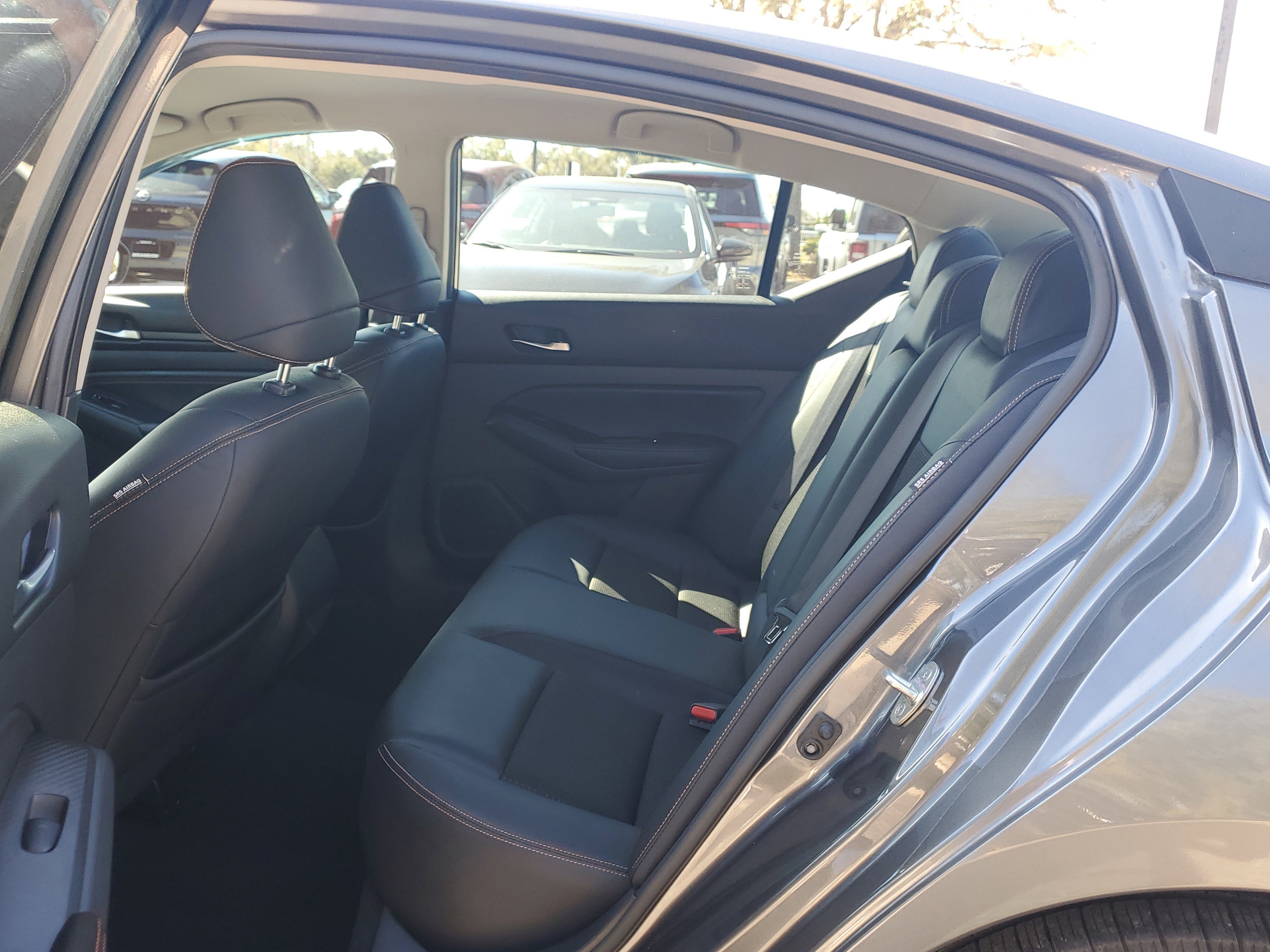 Used 2021 Nissan Altima 2.5 SR image 12