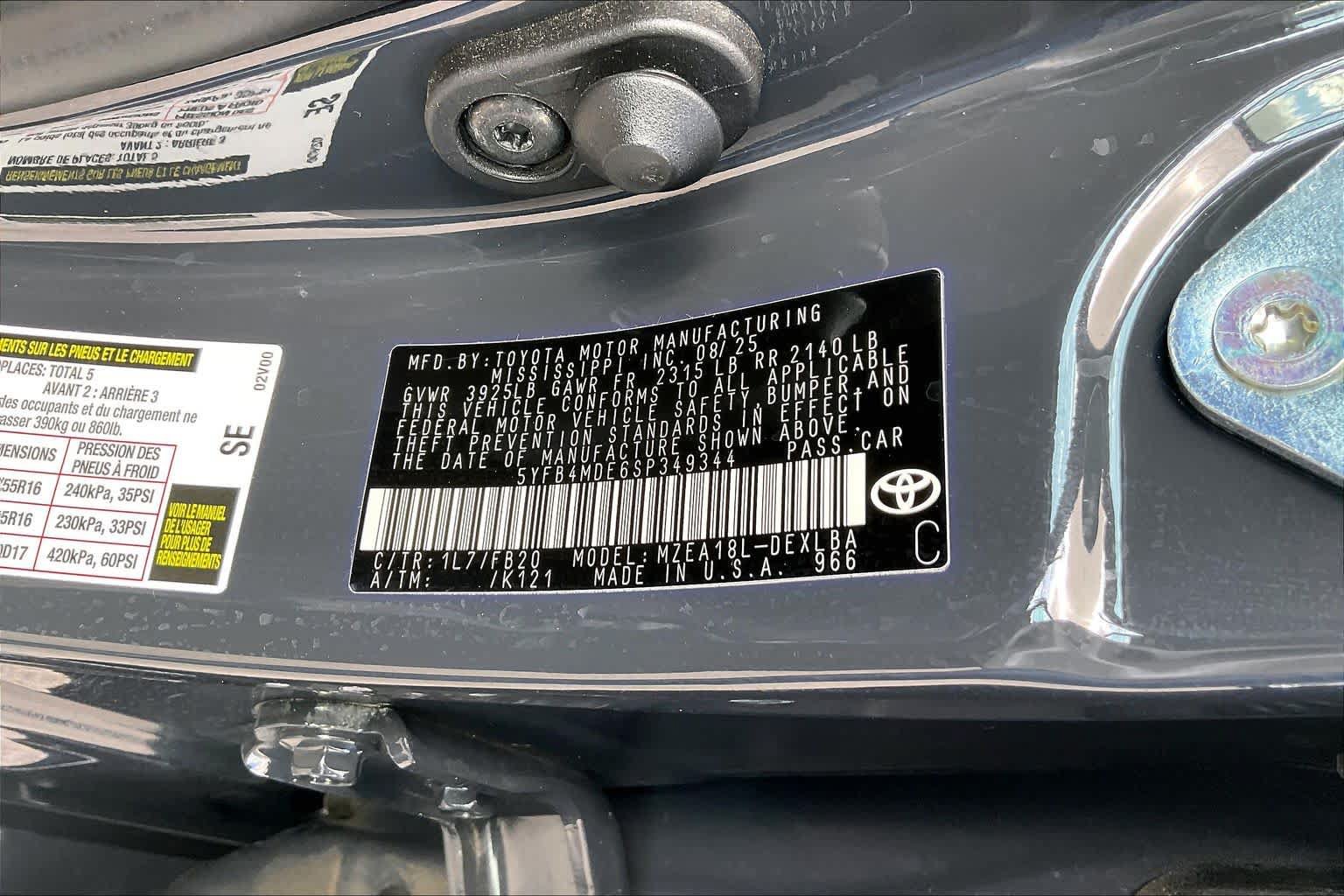 Used 2025 Toyota Corolla LE FWD image 33