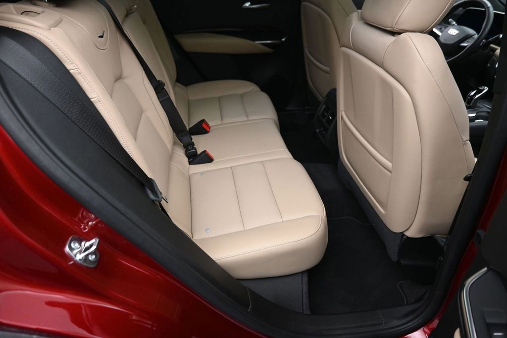 Certified 2025 Cadillac XT4 Premium Luxury w/ Technology Package AWD/4WD image 8