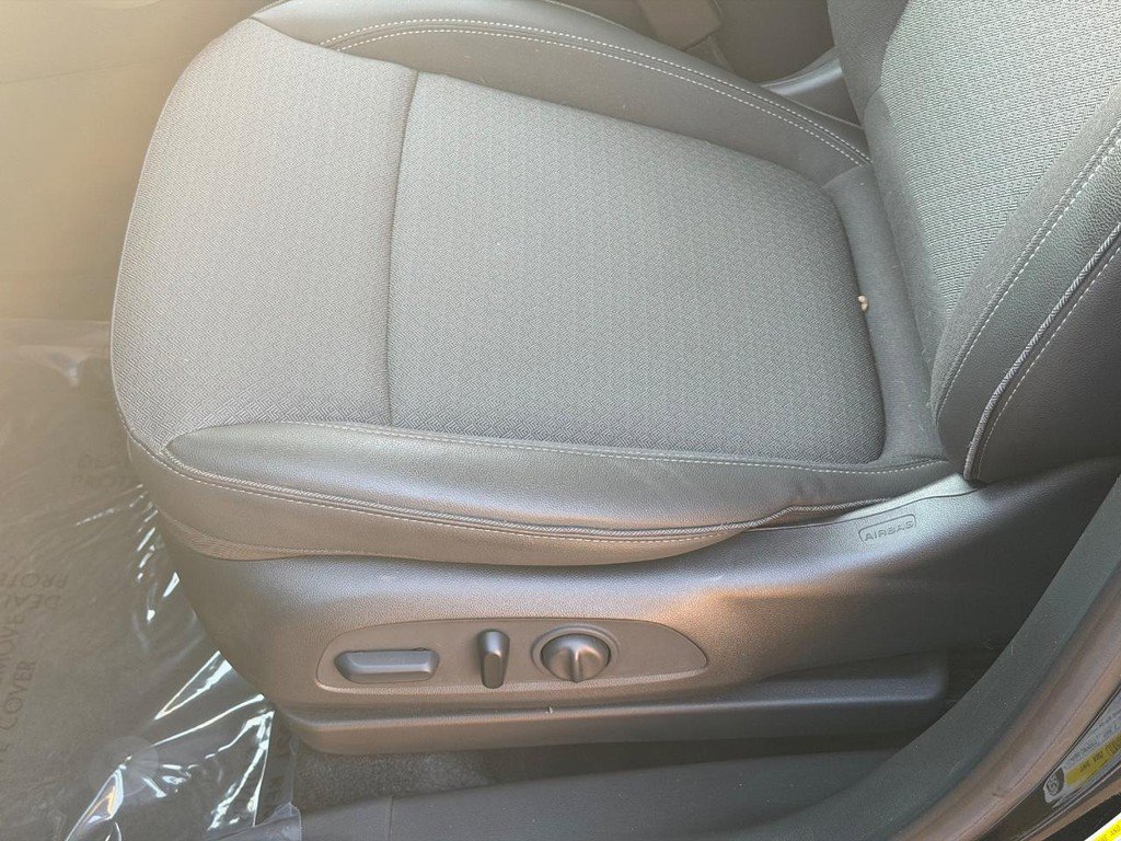 Used 2023 Buick Encore GX Preferred w/ Cold Weather Comfort Package image 23