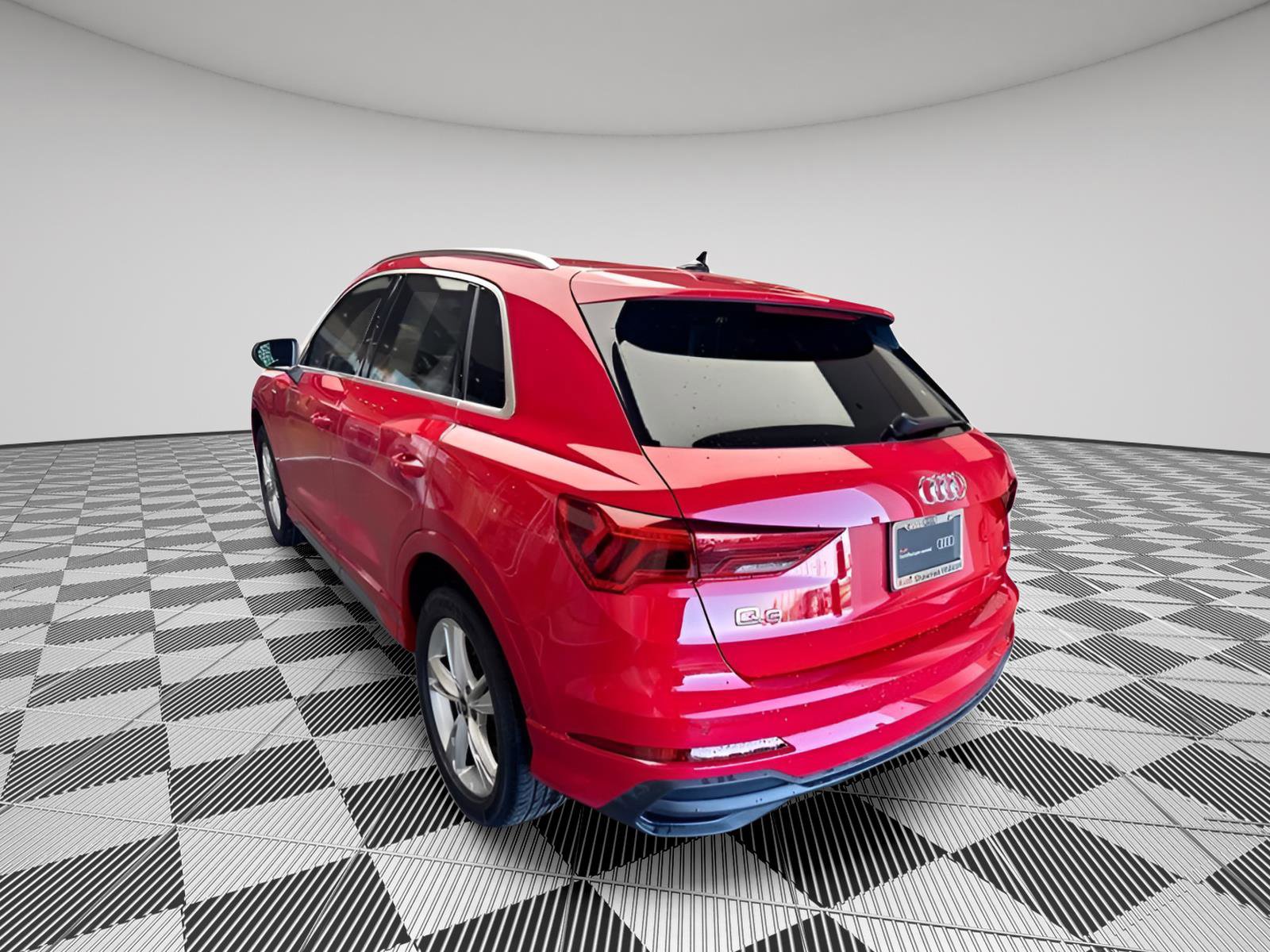 Used 2023 Audi Q3 2.0T Premium Plus w/ Premium Plus Package image 6