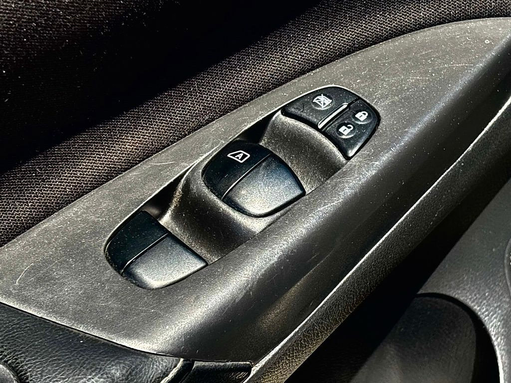 Used 2019 Nissan Sentra SV FWD image 11