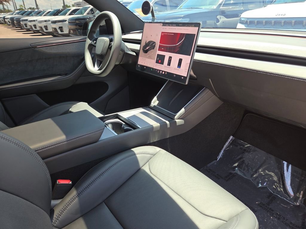 Used 2026 Tesla Model Y Long Range AWD/4WD image 13