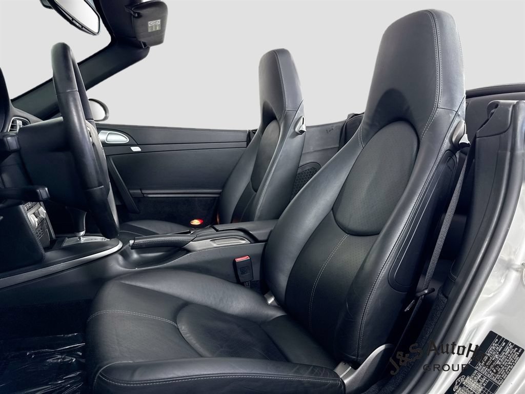 Used 2005 Porsche 911 Carrera S RWD image 11