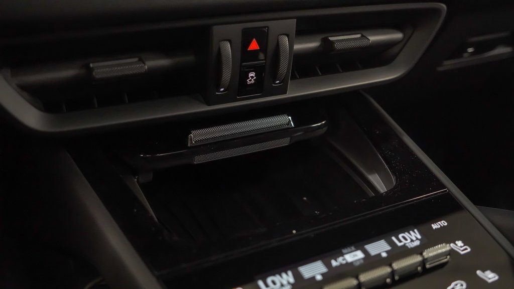 New 2025 Porsche Cayenne Coupe image 32