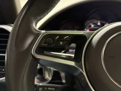 Used 2018 Porsche Cayenne Platinum Edition image 20