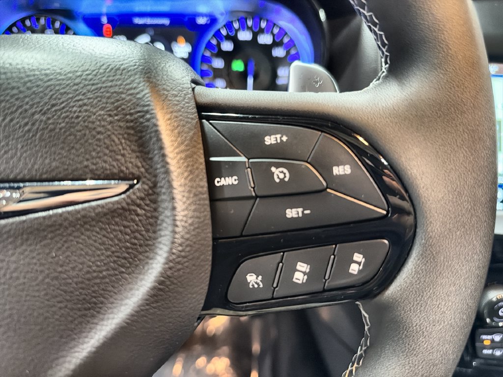 Used 2023 Chrysler 300 S w/ Comfort Group RWD image 26