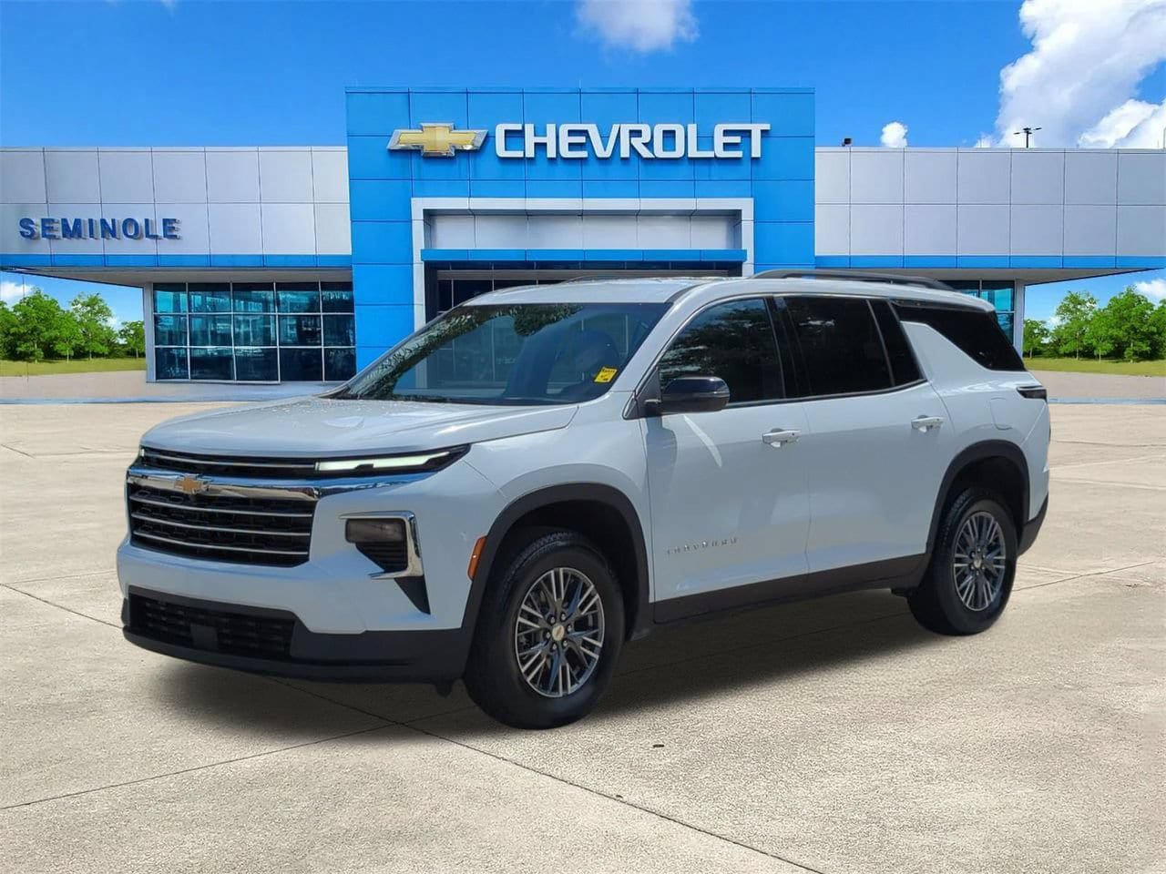 Certified 2026 Chevrolet Traverse LT FWD image 2