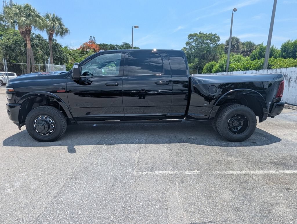 New 2026 RAM 3500 Limited AWD/4WD image 4