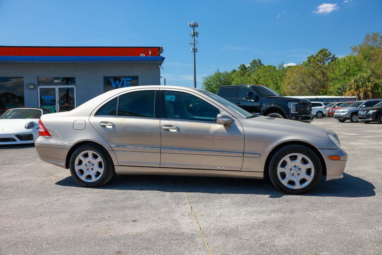 Used 2005 Mercedes-Benz C 320 C320 4DR SEDAN w/ Sunroof Pkg image 13