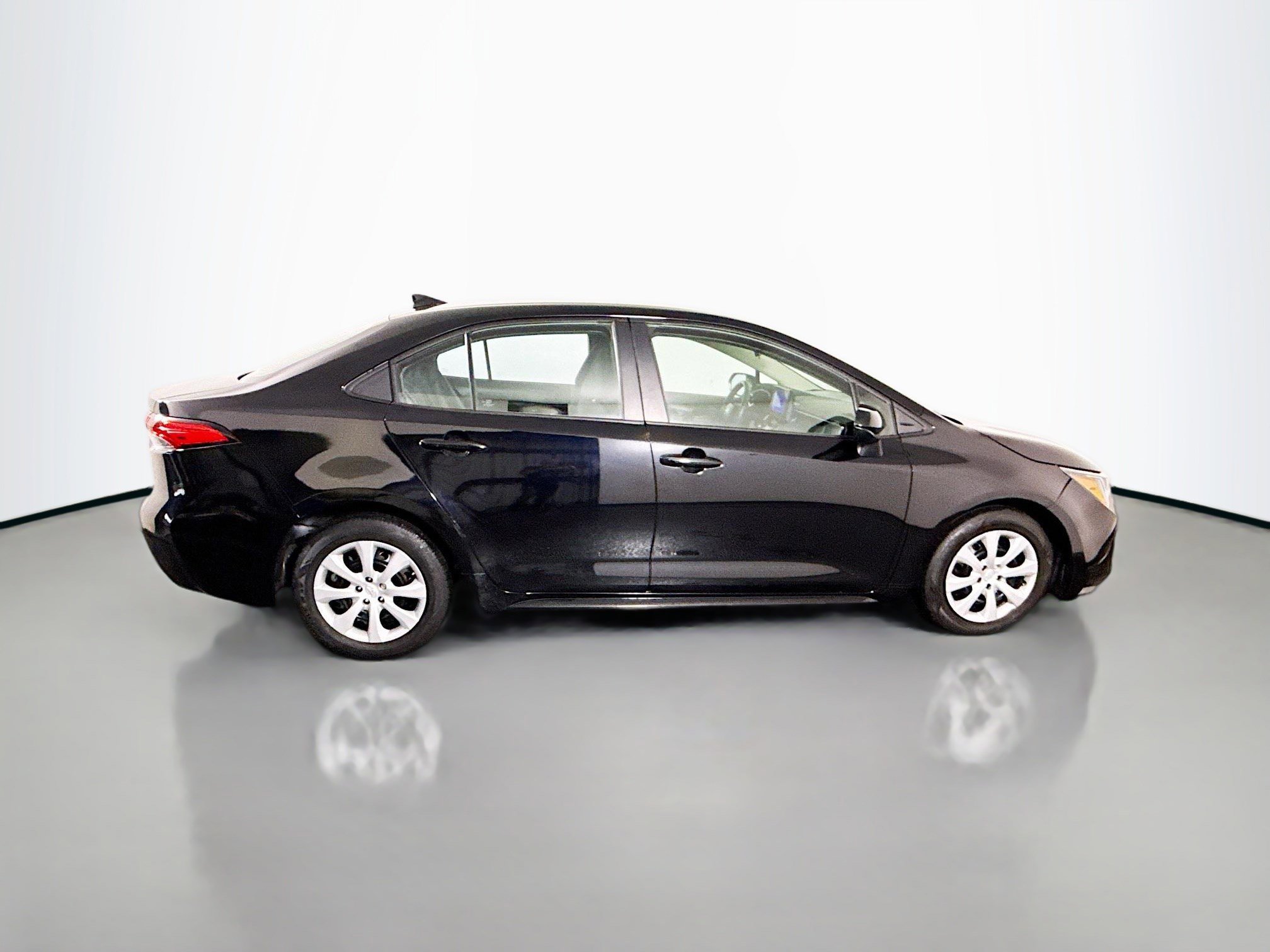 Used 2023 Toyota Corolla LE FWD image 11