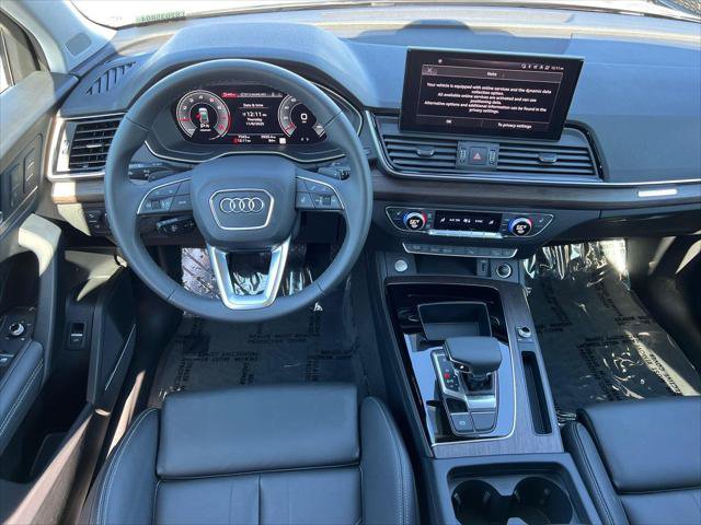 Certified 2025 Audi Q5 2.0T Premium Plus w/ Premium Plus Package AWD/4WD image 23