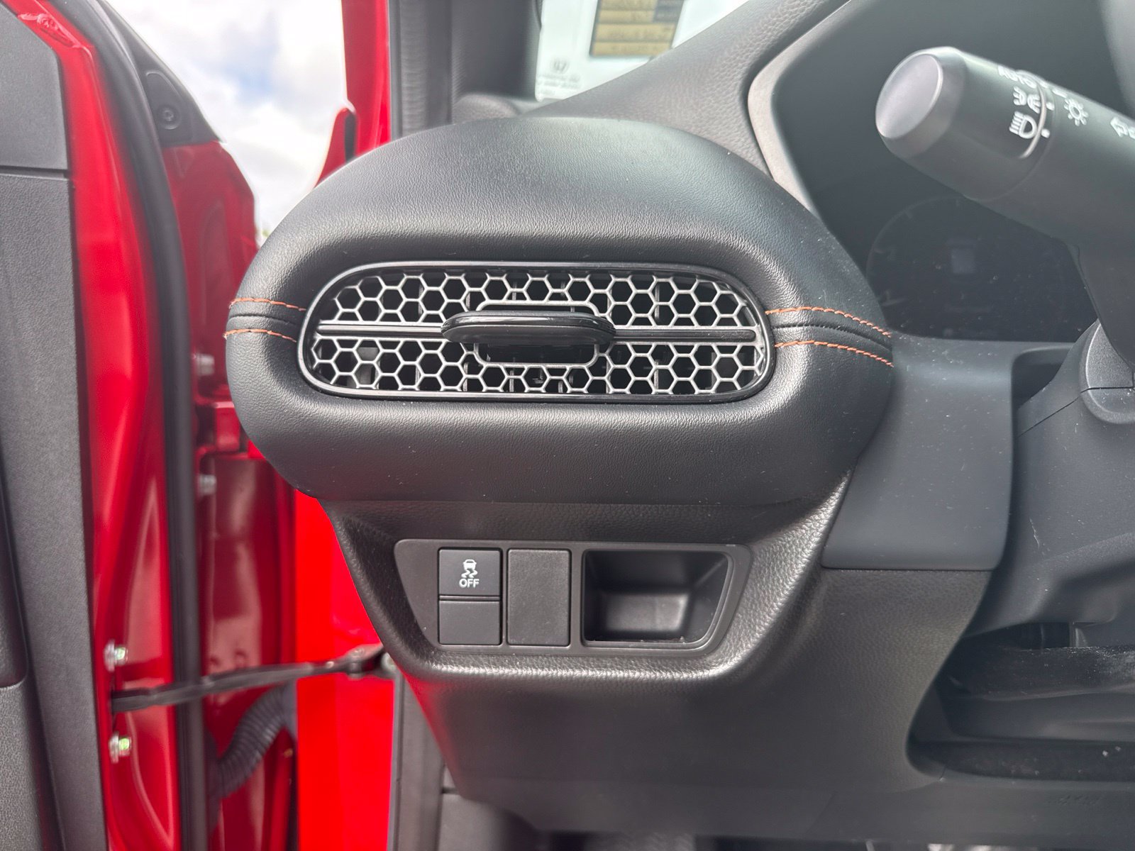 Used 2025 Honda HR-V Sport image 18