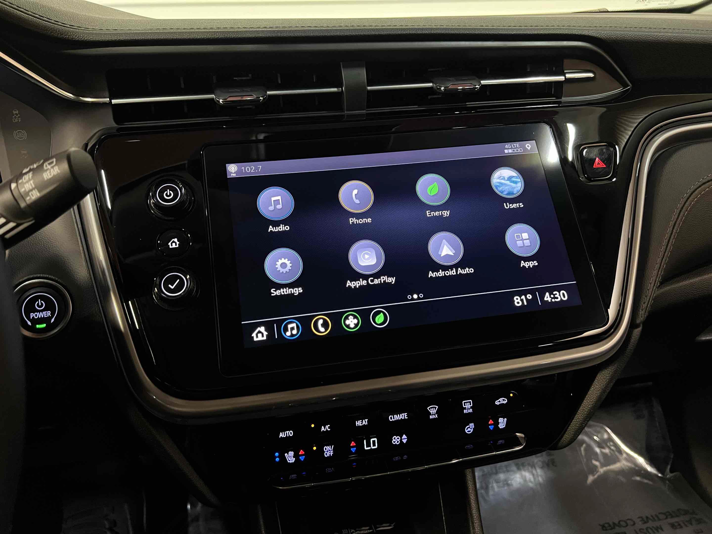Used 2022 Chevrolet Bolt EUV LT w/ Convenience Package FWD image 10