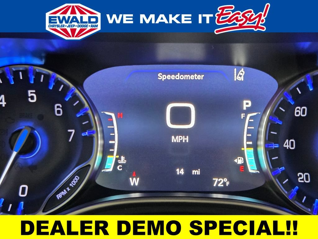 New 2026 Chrysler Pacifica Select AWD/4WD image 22