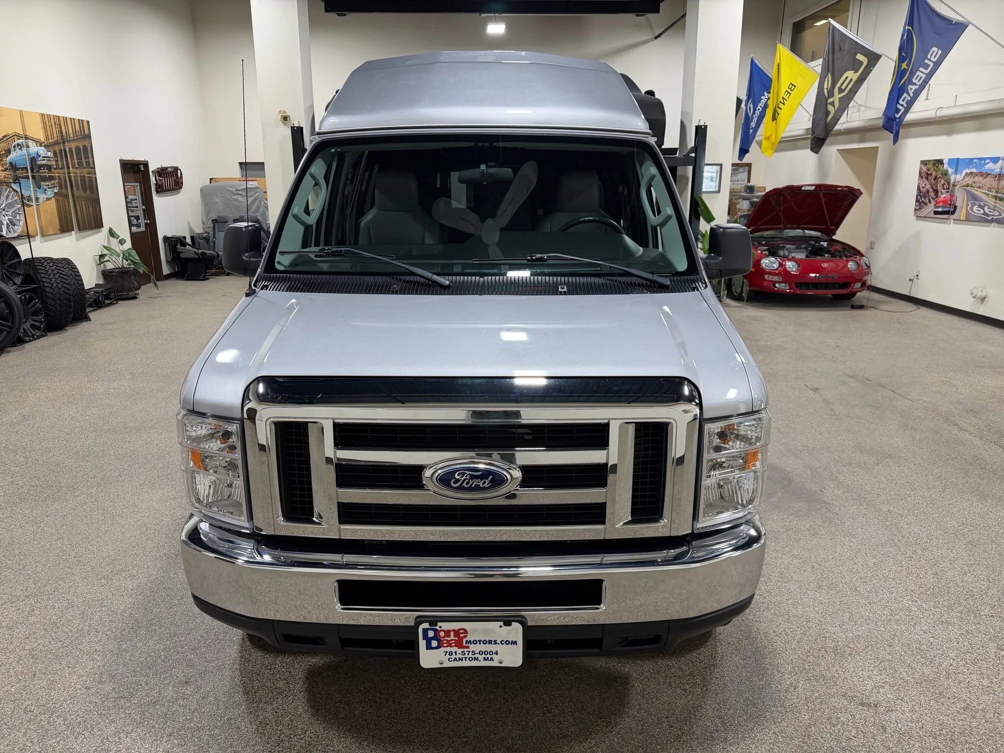 Used 2014 Ford E-250 and Econoline 250 Extended w/ Power Group image 12
