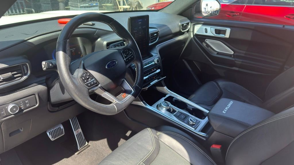 Used 2020 Ford Explorer ST w/ ST Street Pack AWD/4WD image 9