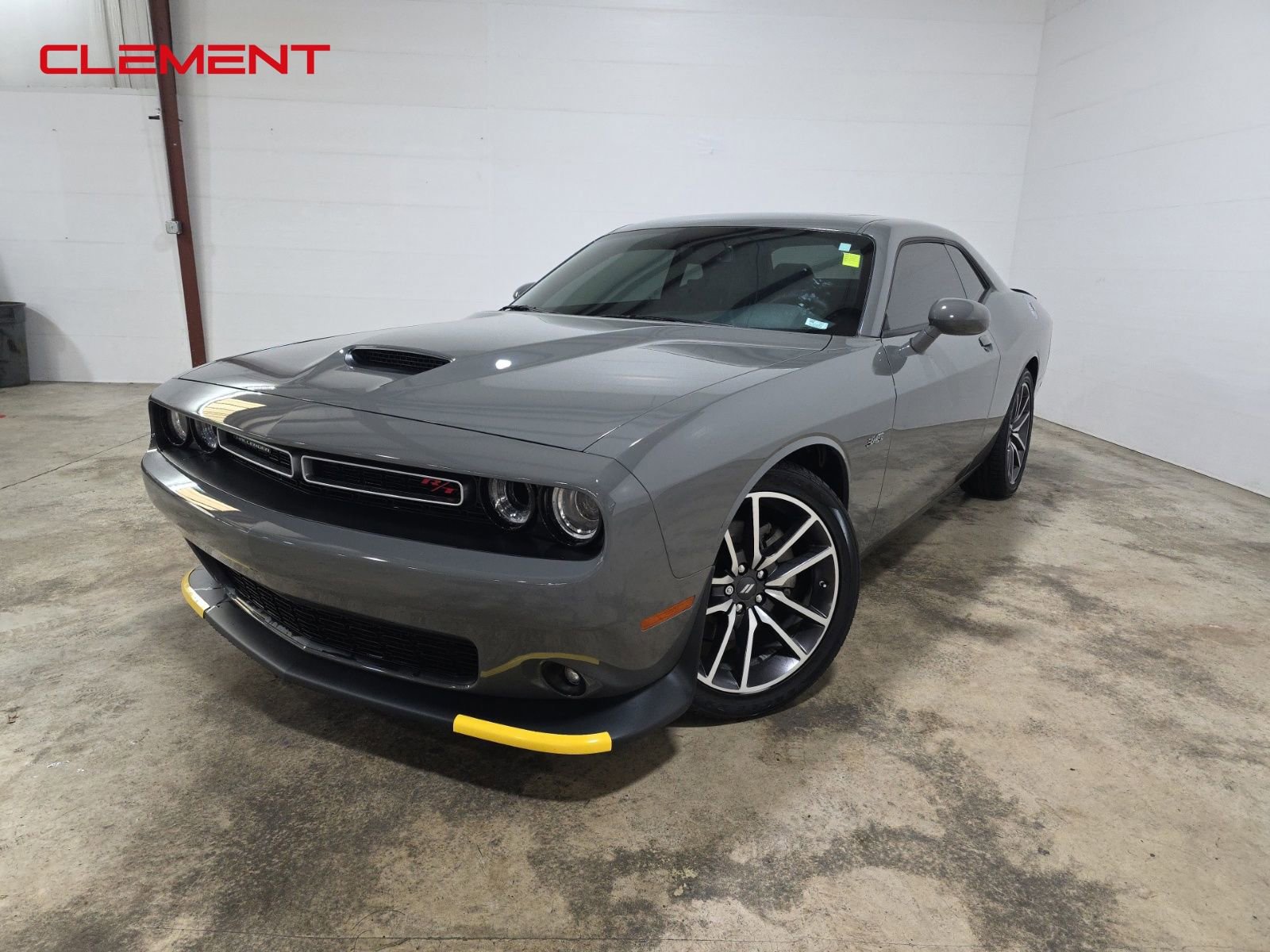Used 2023 Dodge Challenger R/T w/ Plus Package image 1