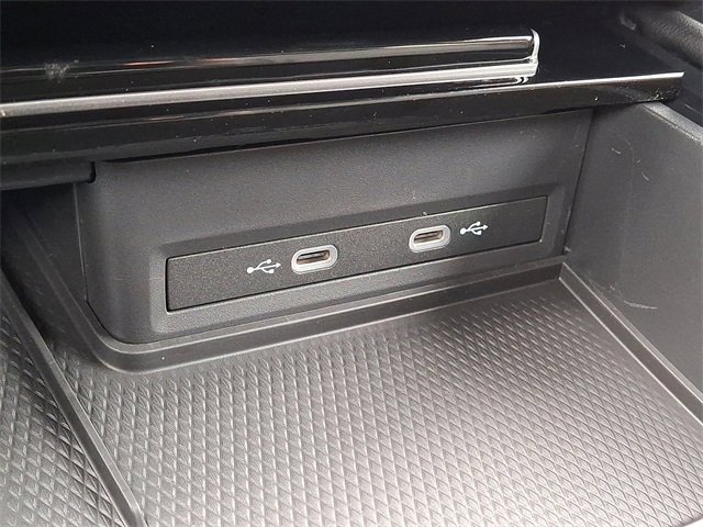 New 2025 Volkswagen Atlas SE image 12