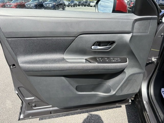 New 2025 Nissan Kicks SV w/ SV Premium Package image 10