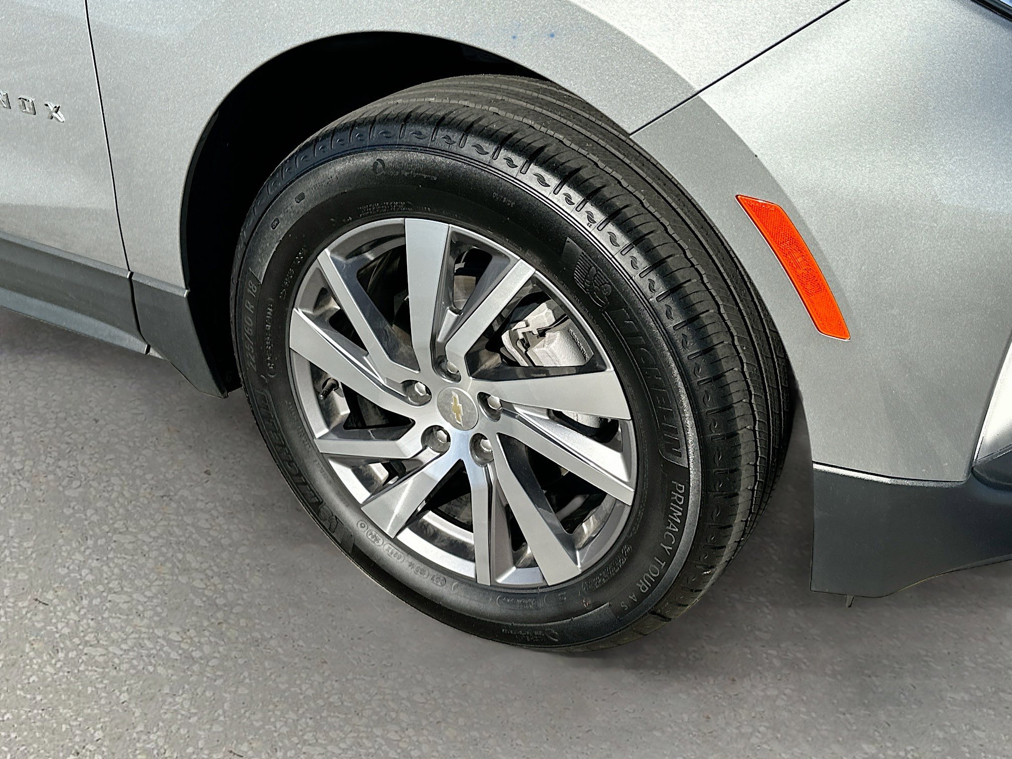 Used 2024 Chevrolet Equinox LT FWD image 29