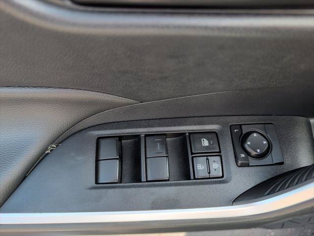 Certified 2025 Toyota RAV4 LE AWD/4WD image 16
