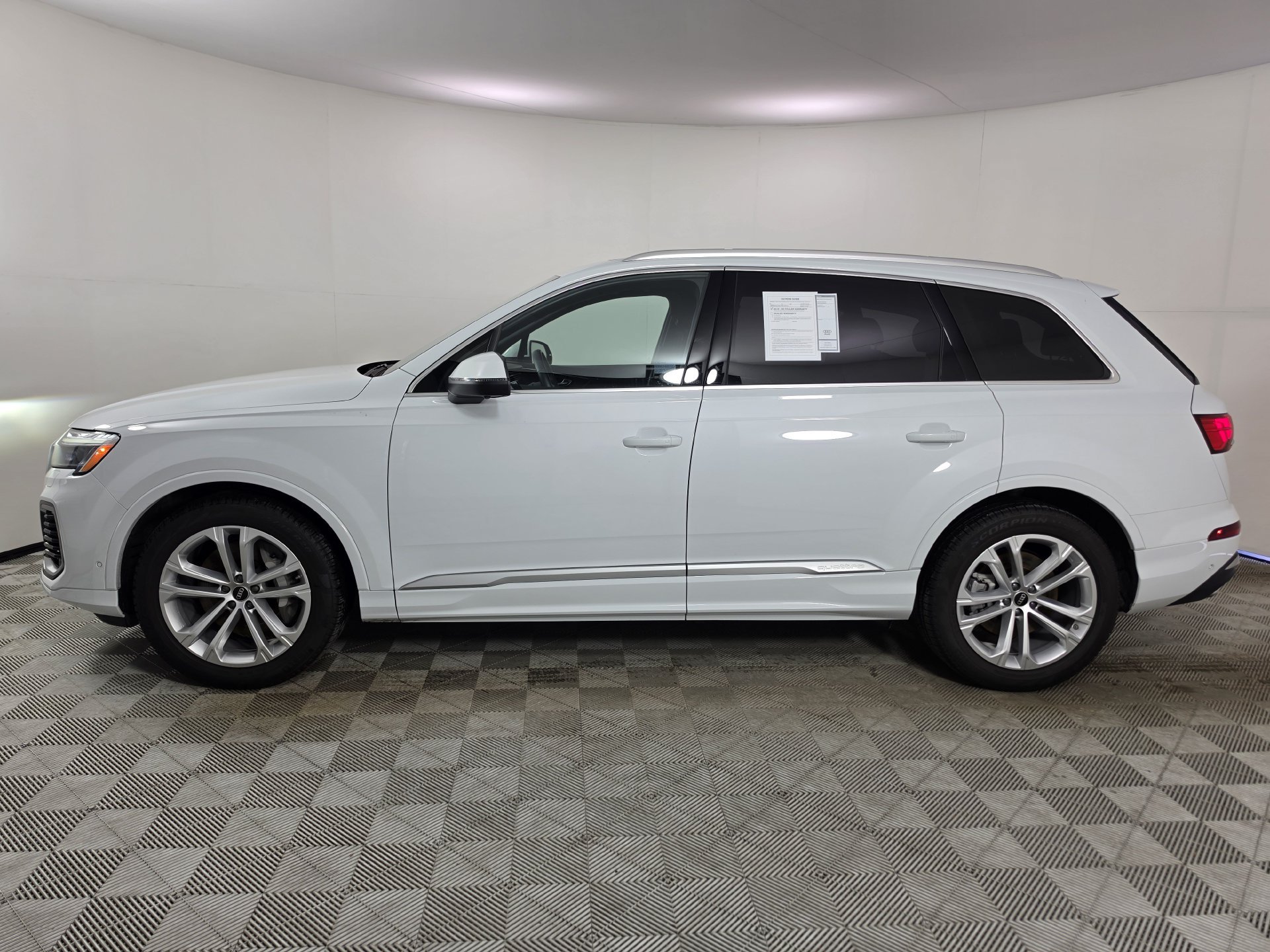 Certified 2026 Audi Q7 3.0T Premium Plus w/ Premium Plus Package AWD/4WD image 35