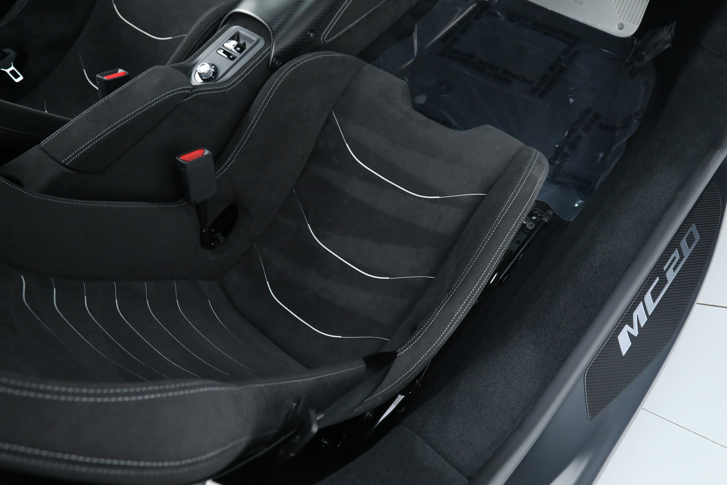 Used 2025 Maserati MC20 Coupe RWD image 35