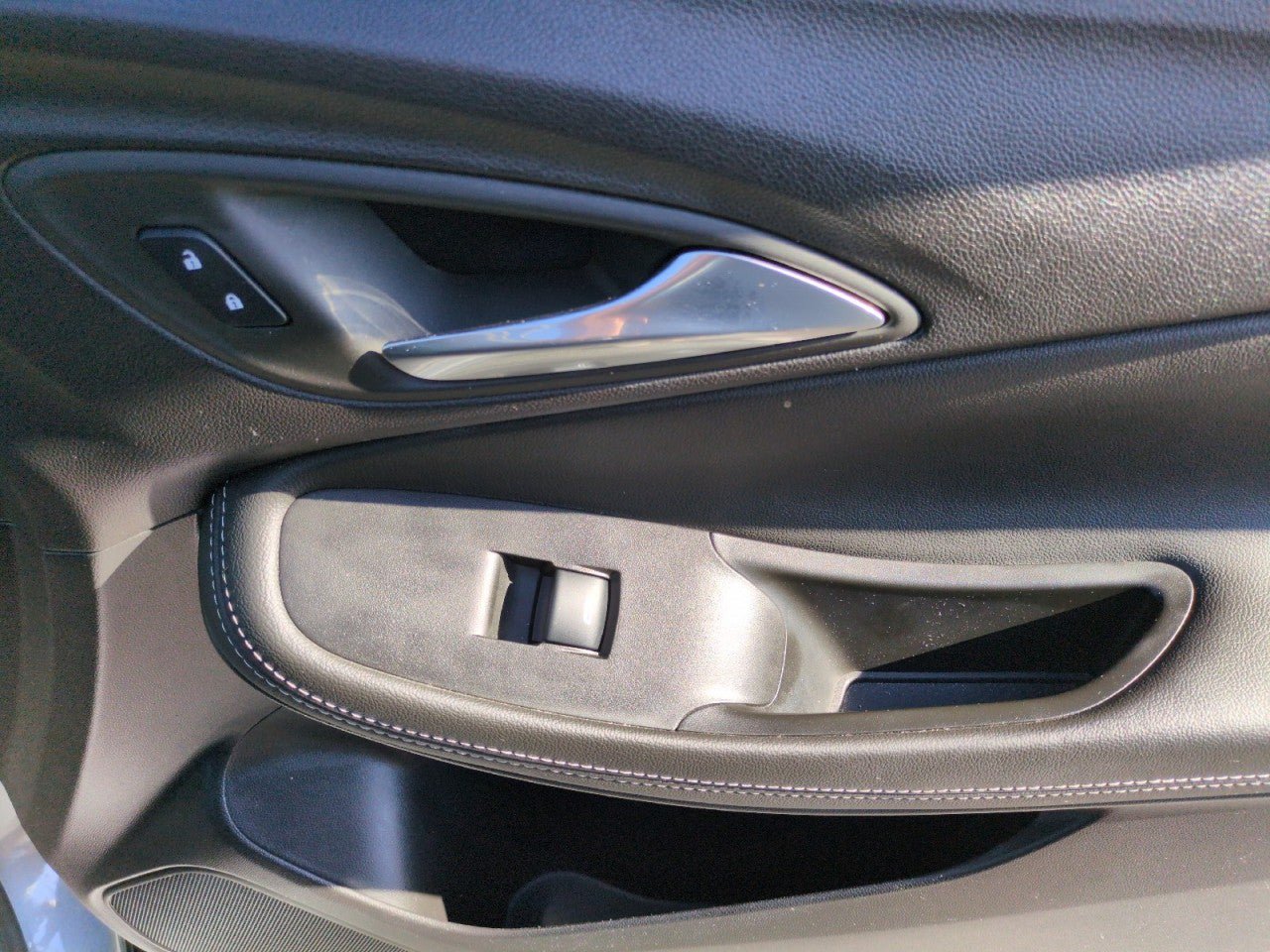 Used 2024 Buick Encore GX Preferred FWD image 29