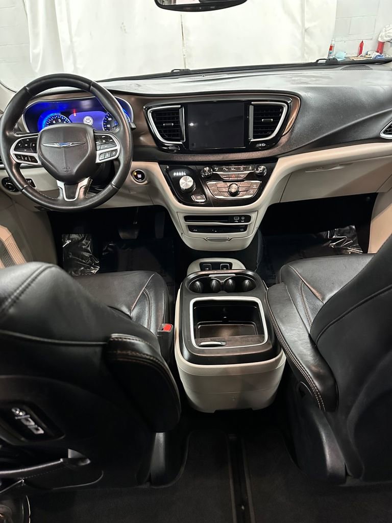 Used 2018 Chrysler Pacifica Touring-L Plus w/ Advanced Safetytec Group image 27
