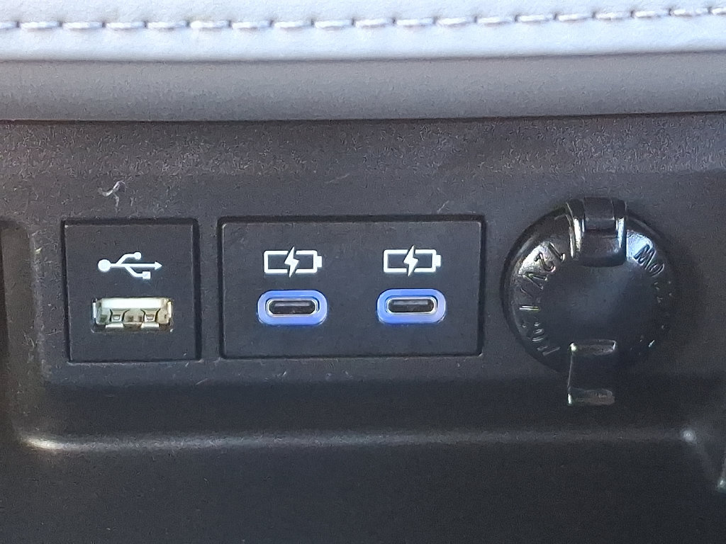 Certified 2022 Toyota Highlander XLE AWD/4WD image 28