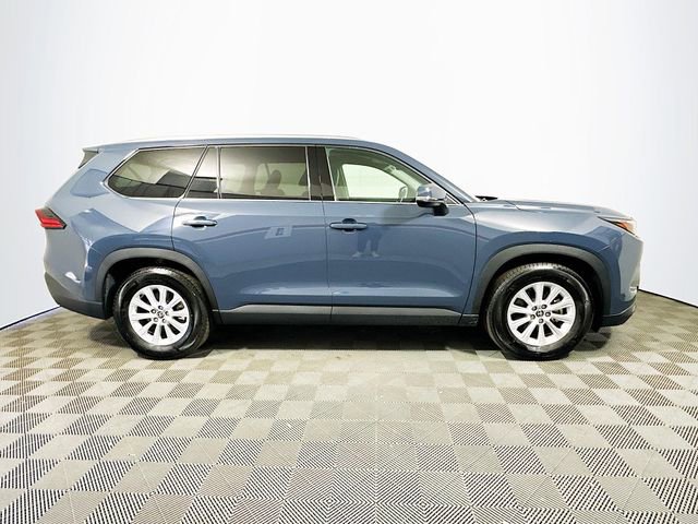 Certified 2025 Toyota Grand Highlander XLE image 9