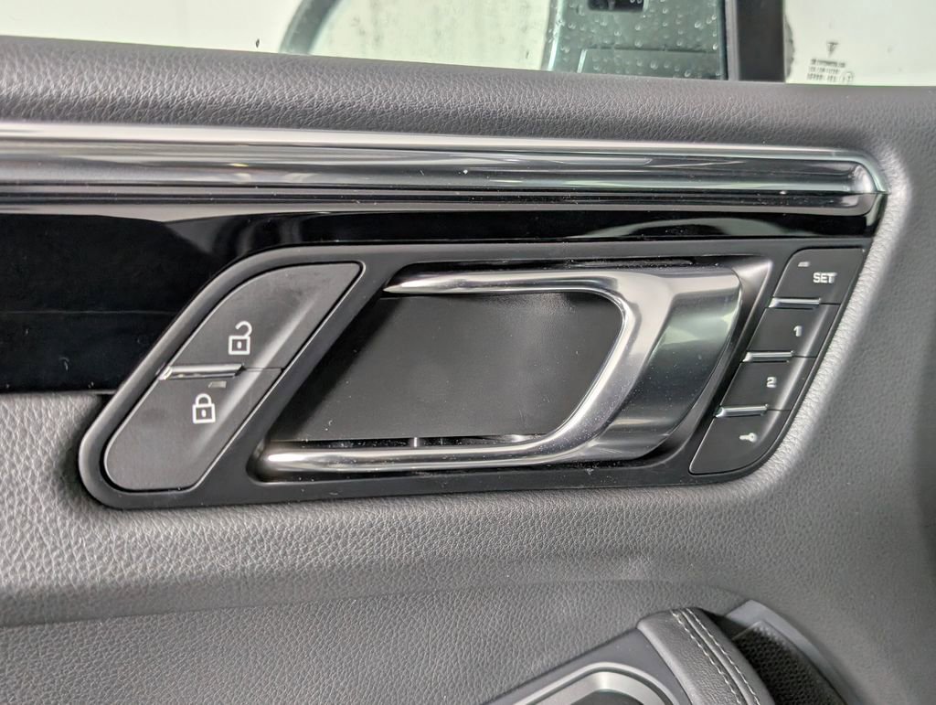 New 2026 Porsche Macan Turbo image 27