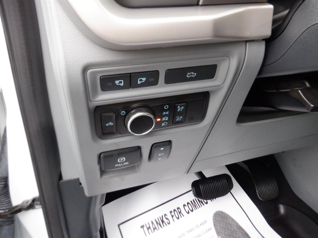 Used 2023 Ford F150 Lightning XLT image 19