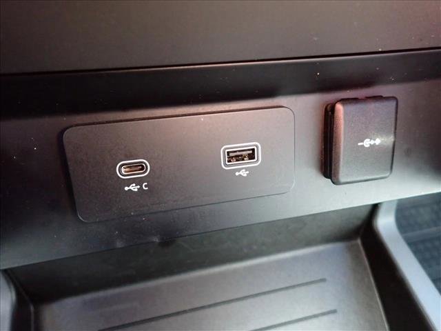 Used 2023 Land Rover Defender 110 X image 20