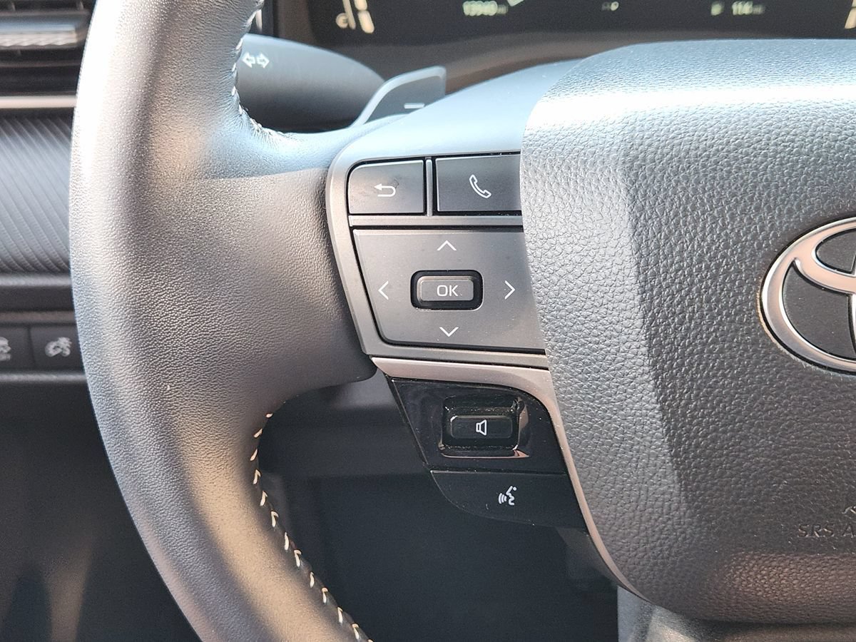 Used 2025 Toyota Camry SE w/ Multimedia Upgrade Package FWD image 46