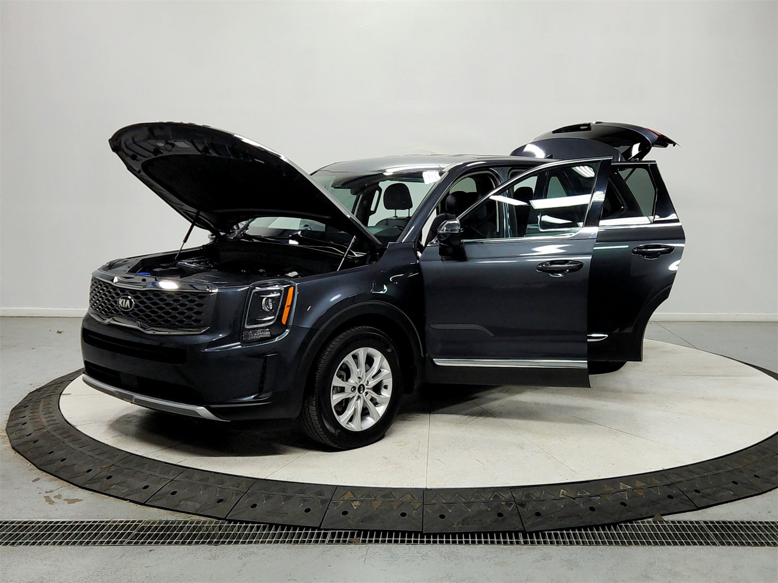 Used 2021 Kia Telluride LX image 11
