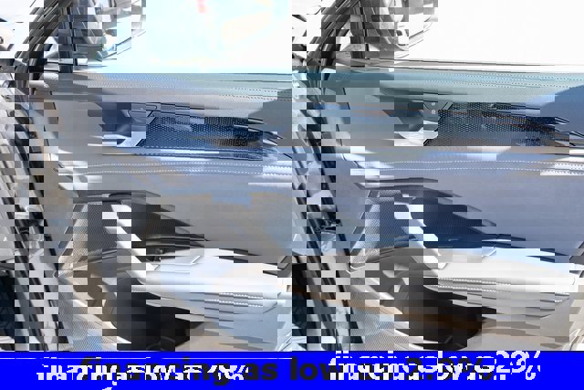 New 2025 Volkswagen Tiguan SE image 47